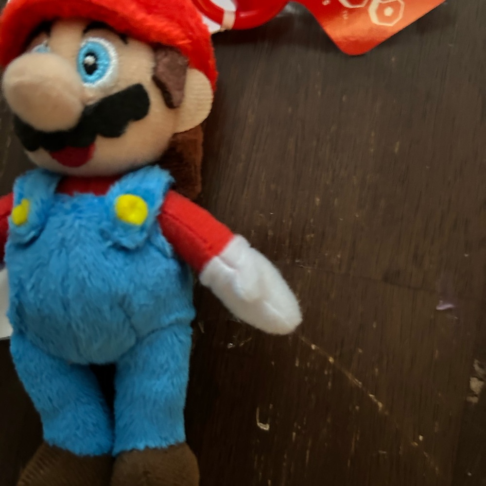 Nintendo Super Mario Plush with Red Hat and Blue Overalls key chain. - Picture 7 of 7